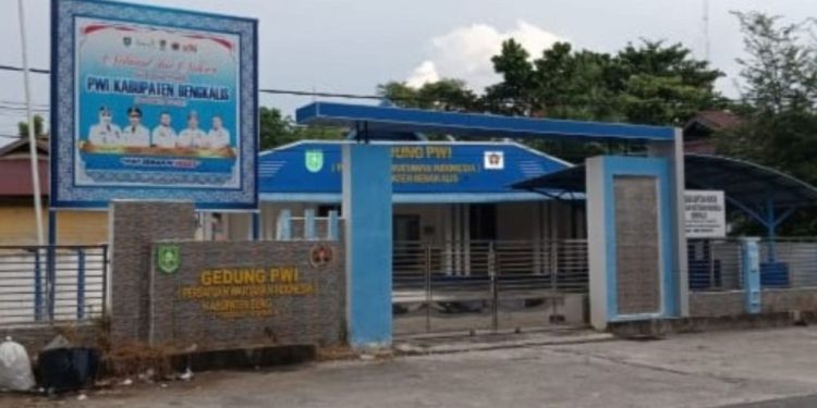 Proses Perekrutan “Ghoib” Seorang Anggota Muda PWI Bengkalis Kini Saling Bongkar, Siapa Yang Untung? Siapa yang Rugi?